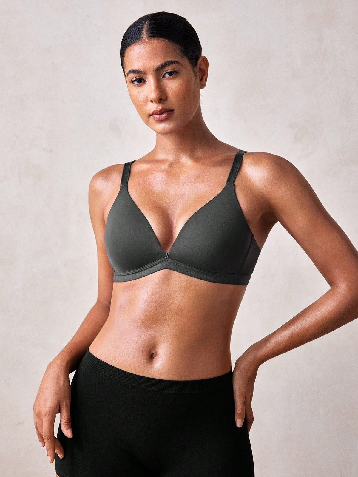 Soft Plunge Everyday Bra — Dark Grey