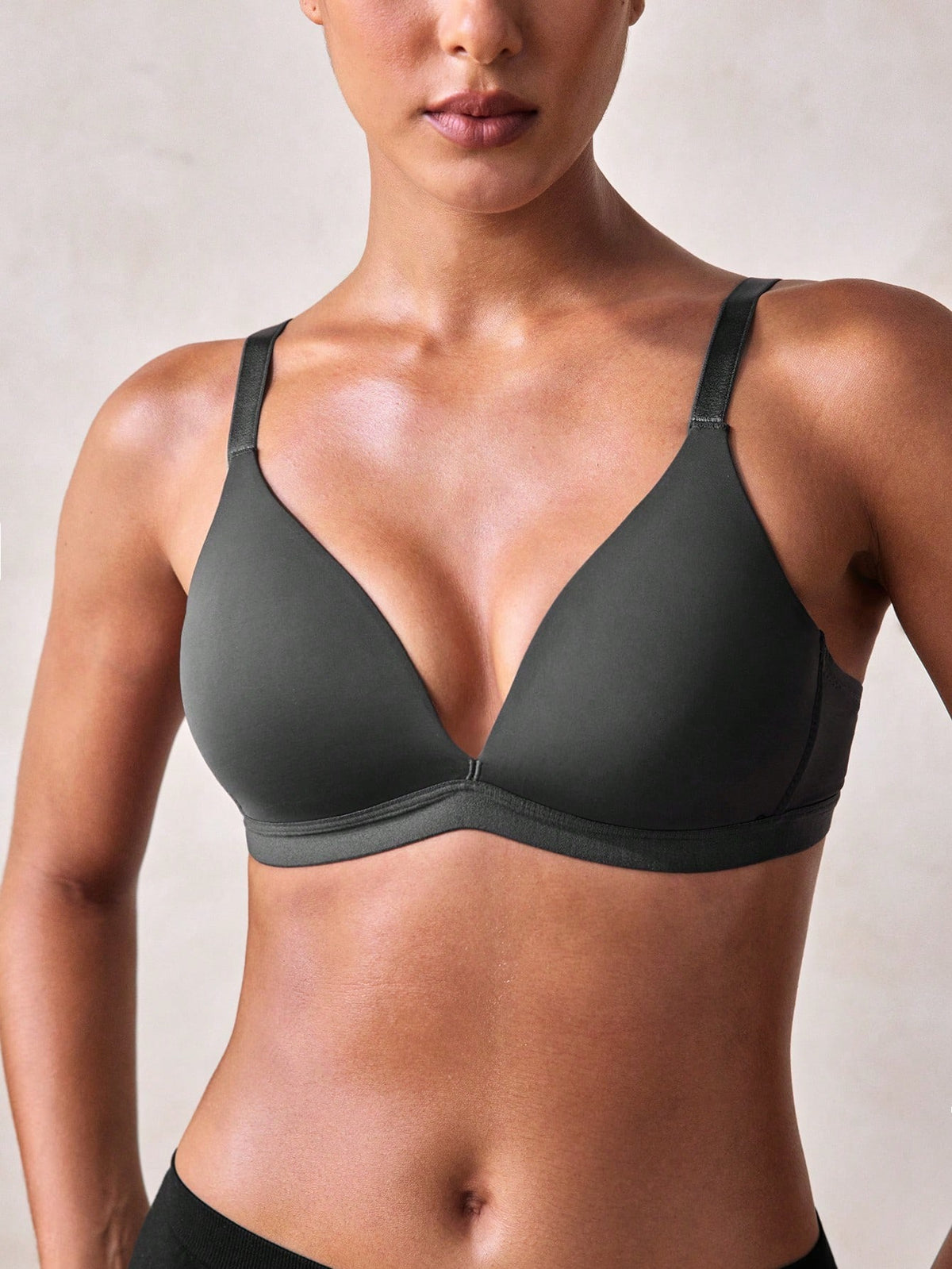 Soft Plunge Everyday Bra — Dark Grey