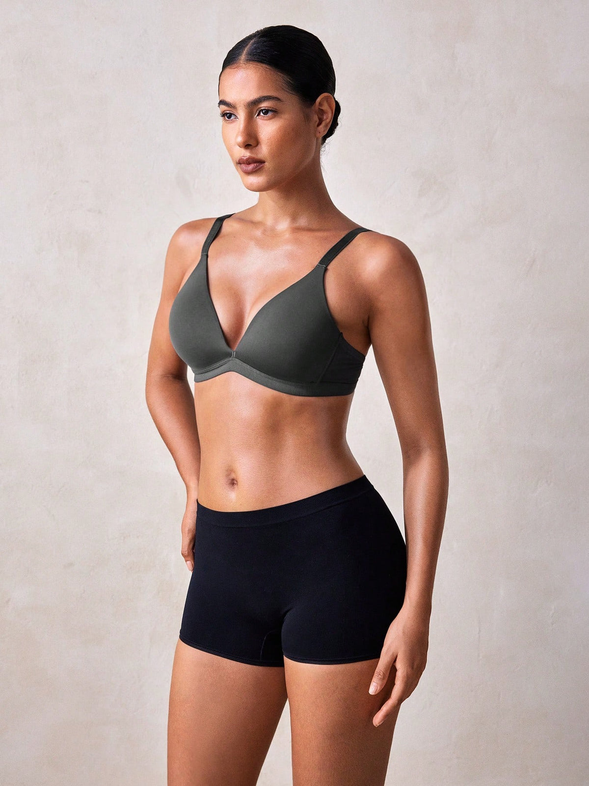 Soft Plunge Everyday Bra — Dark Grey